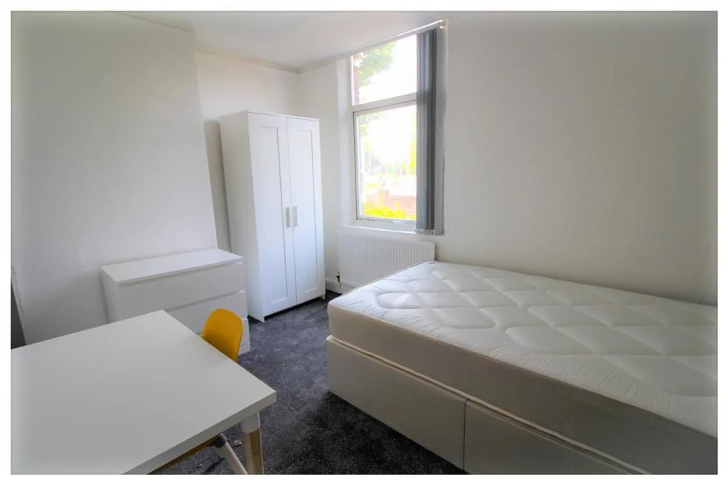 5 bedroom house for rent
