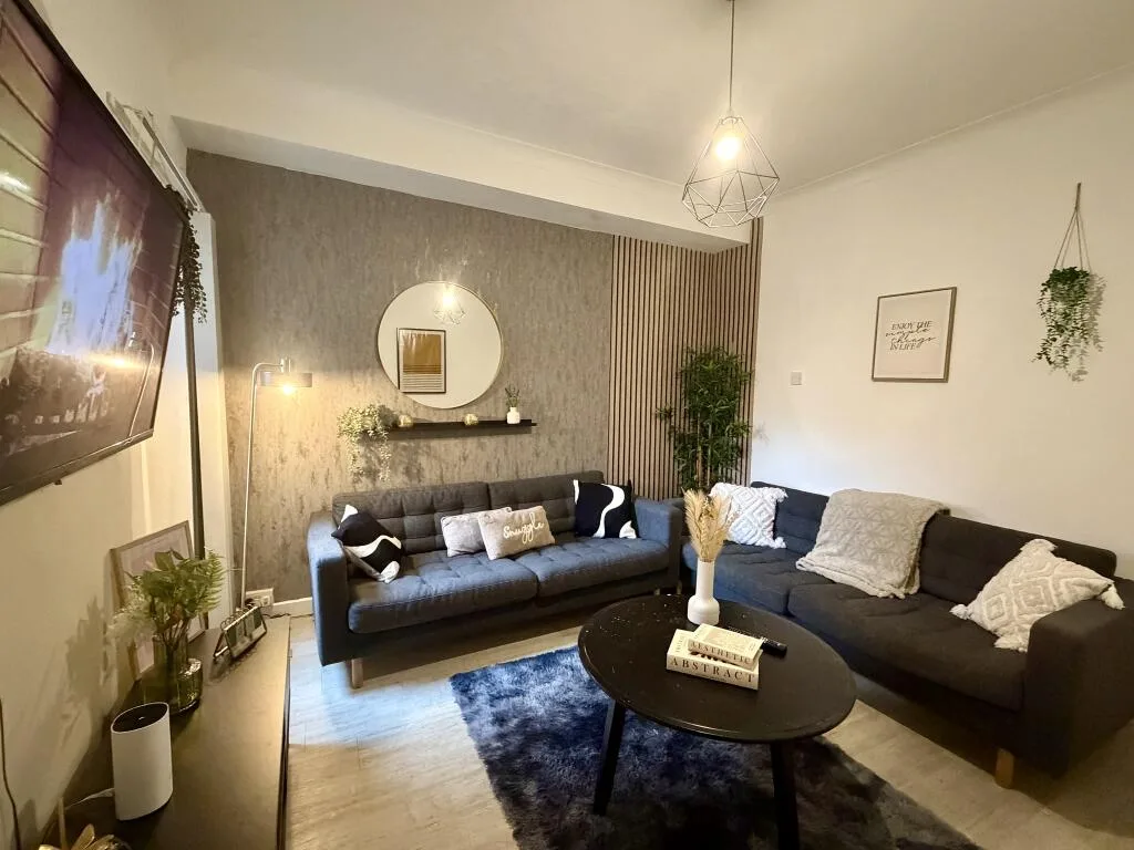 5 bedroom house for rent