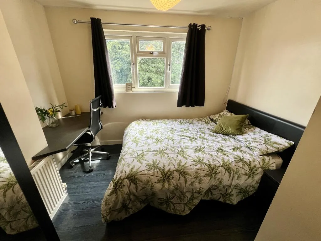 6 bedroom house for rent