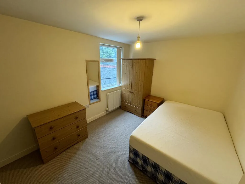 6 bedroom house for rent