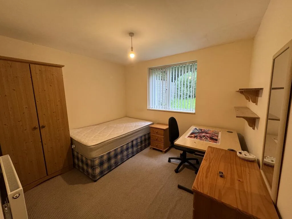 6 bedroom house for rent