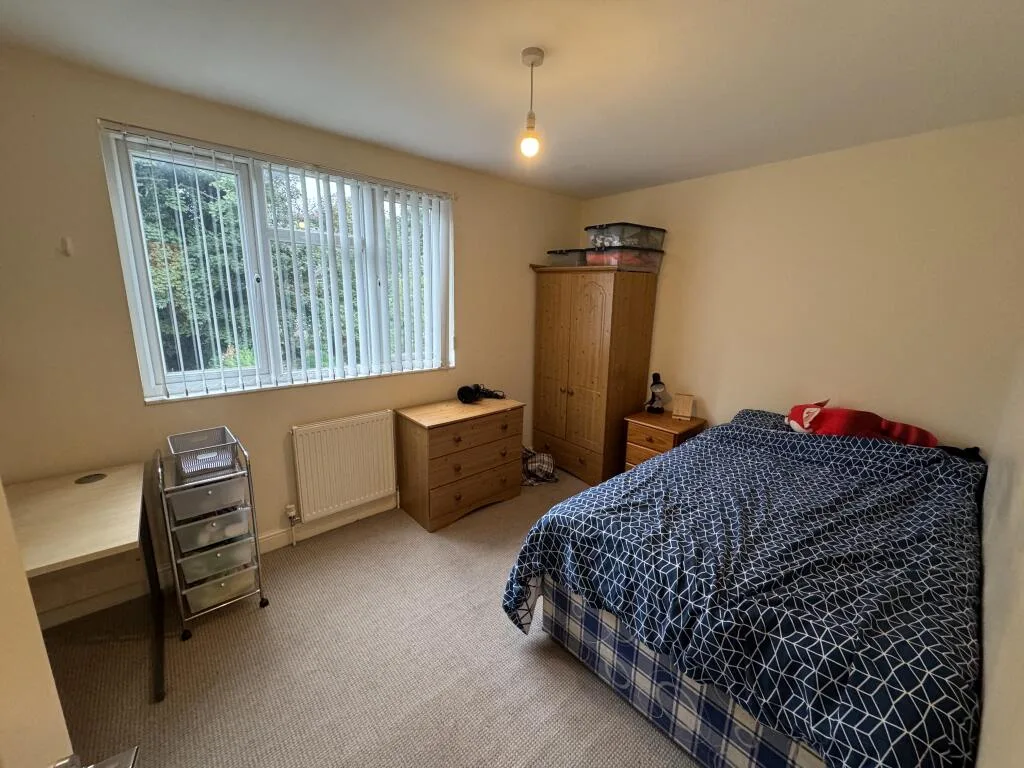 6 bedroom house for rent