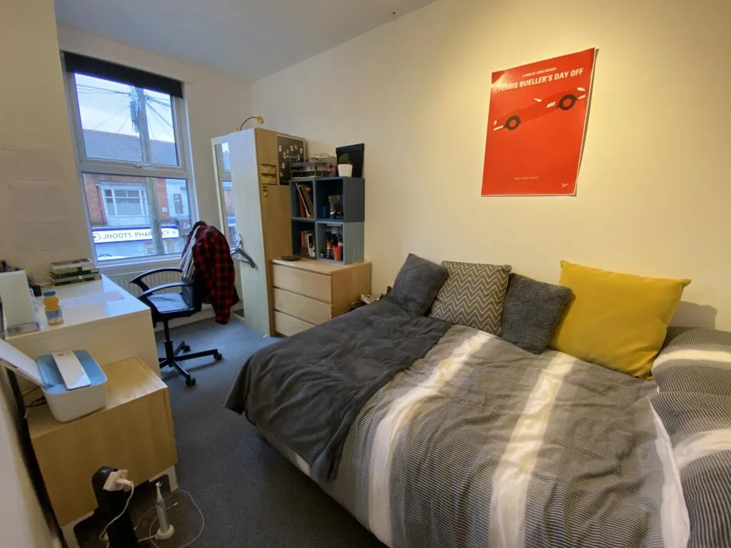 8 bedroom house for rent