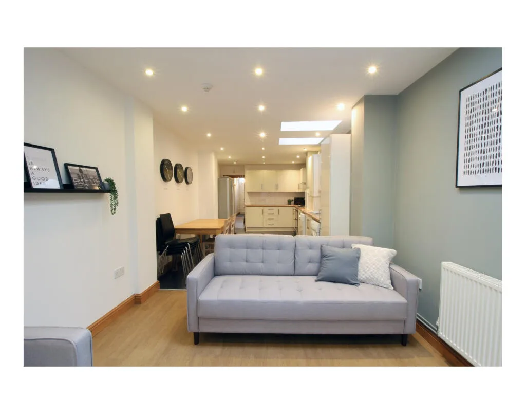 6 bedroom house for rent