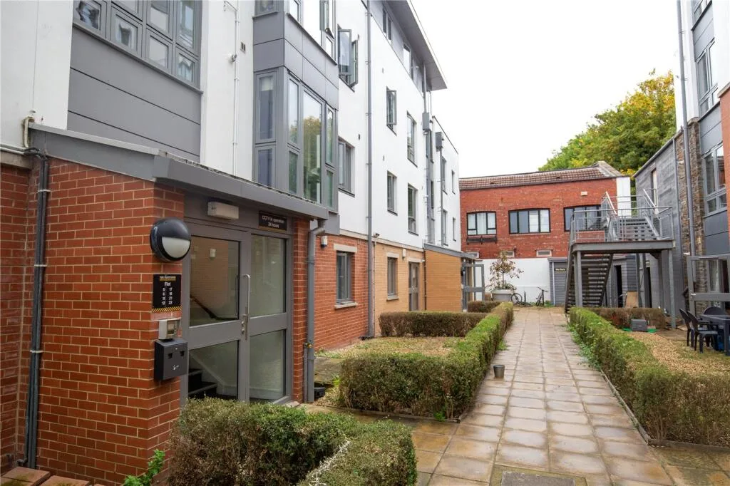 4 bedroom apartment for rent