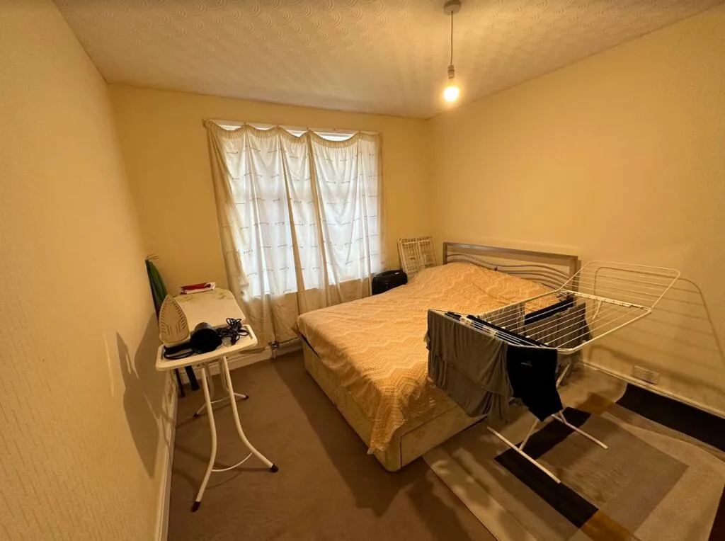 6 bedroom house for rent
