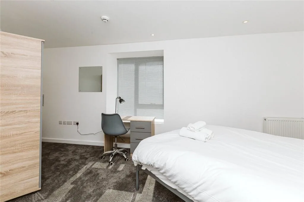 6 bedroom apartment for rent