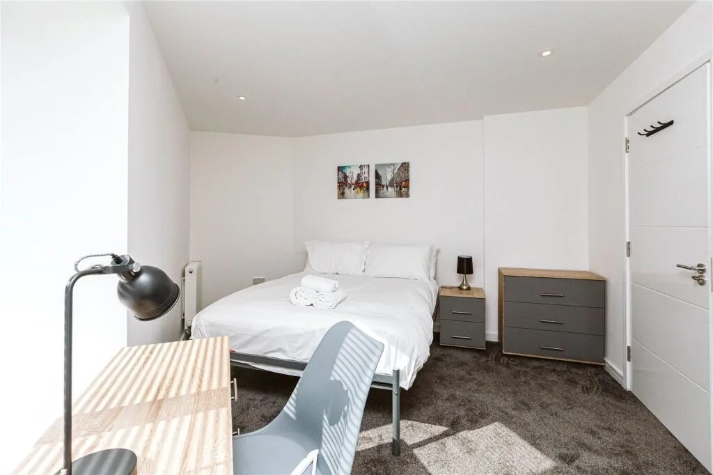 6 bedroom apartment for rent