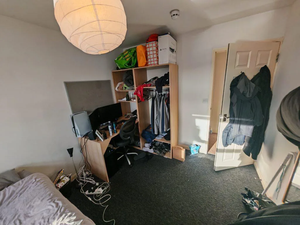6 bedroom house for rent