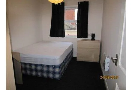 6 bedroom house for rent