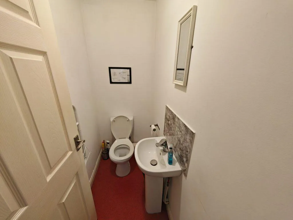 6 bedroom house for rent