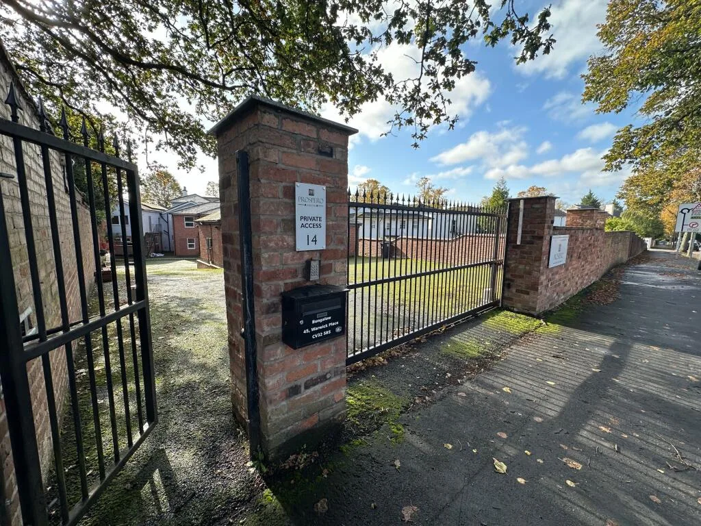 1 bedroom house share for rent