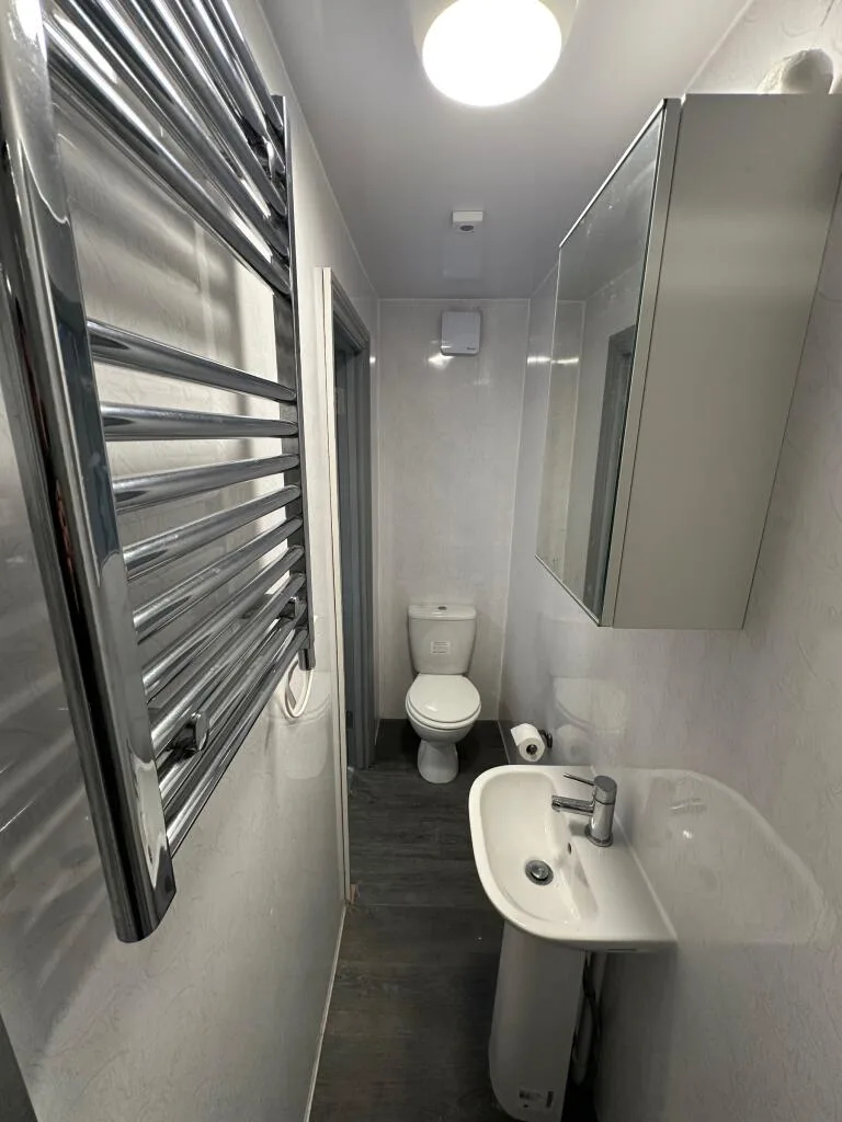 1 bedroom house share for rent