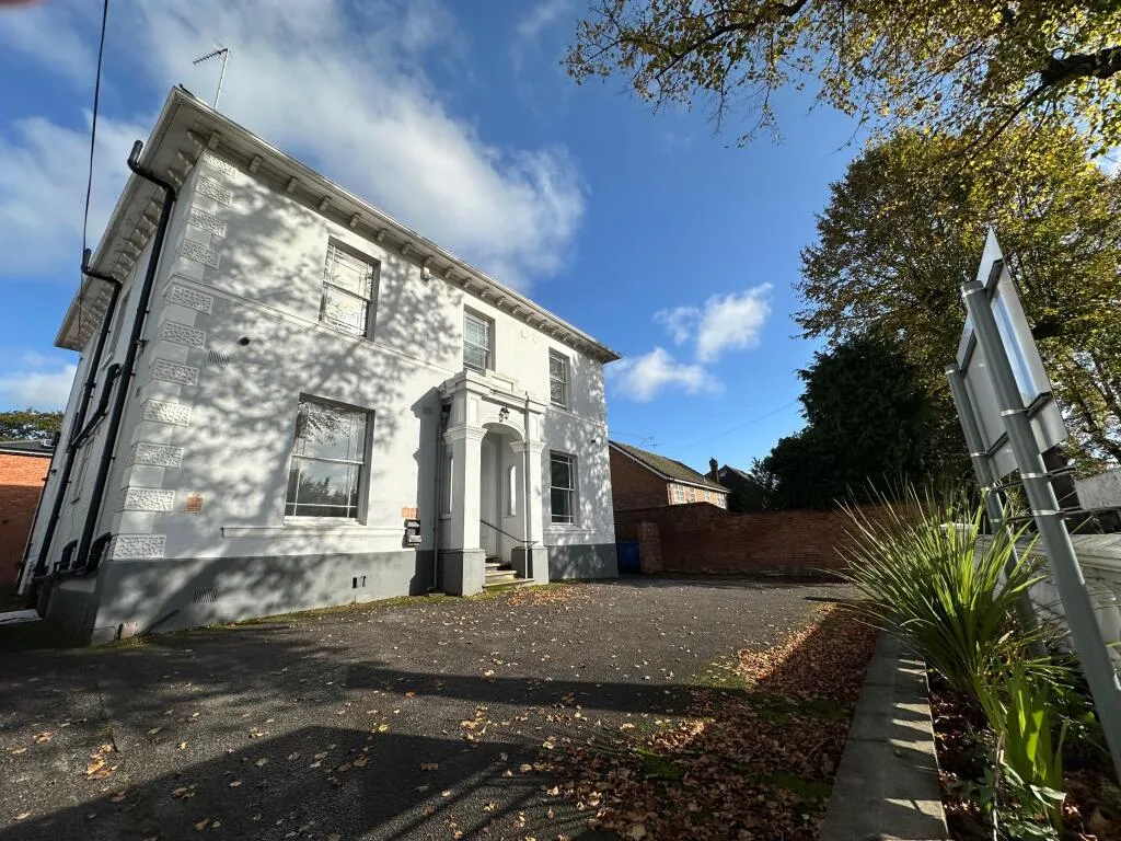 1 bedroom house share for rent