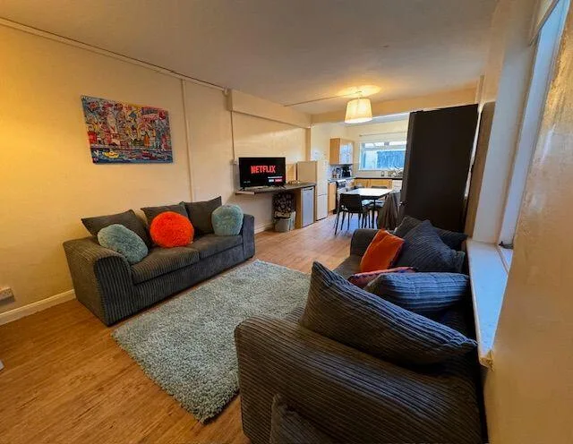 1 bedroom house share for rent