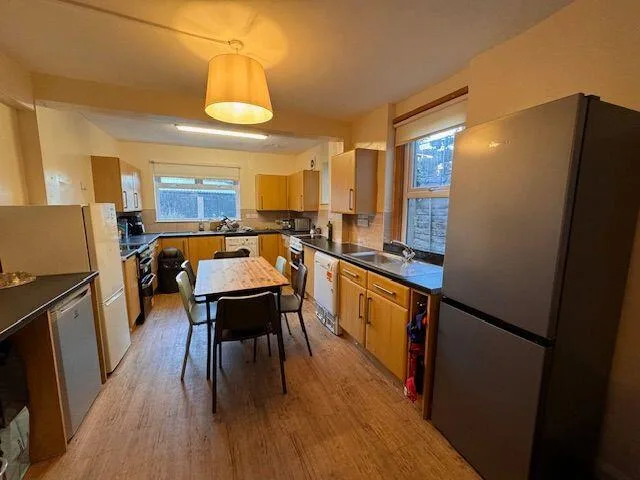 1 bedroom house share for rent