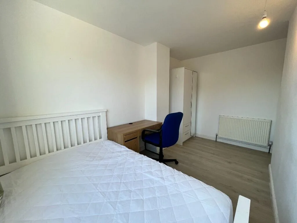 5 bedroom terraced house for rent