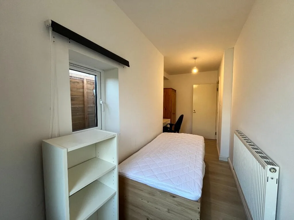 5 bedroom terraced house for rent