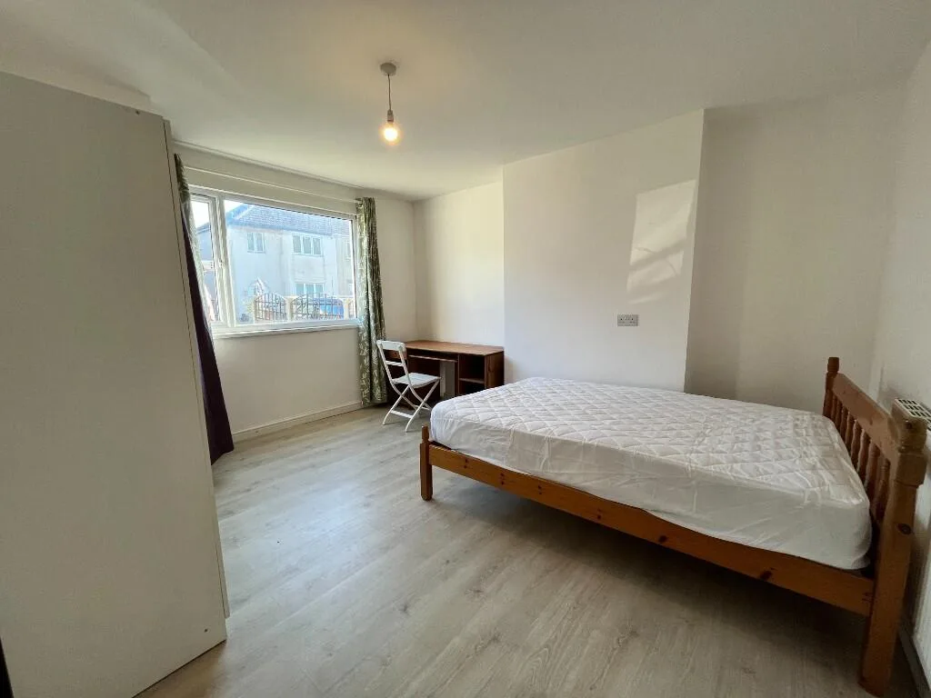5 bedroom terraced house for rent