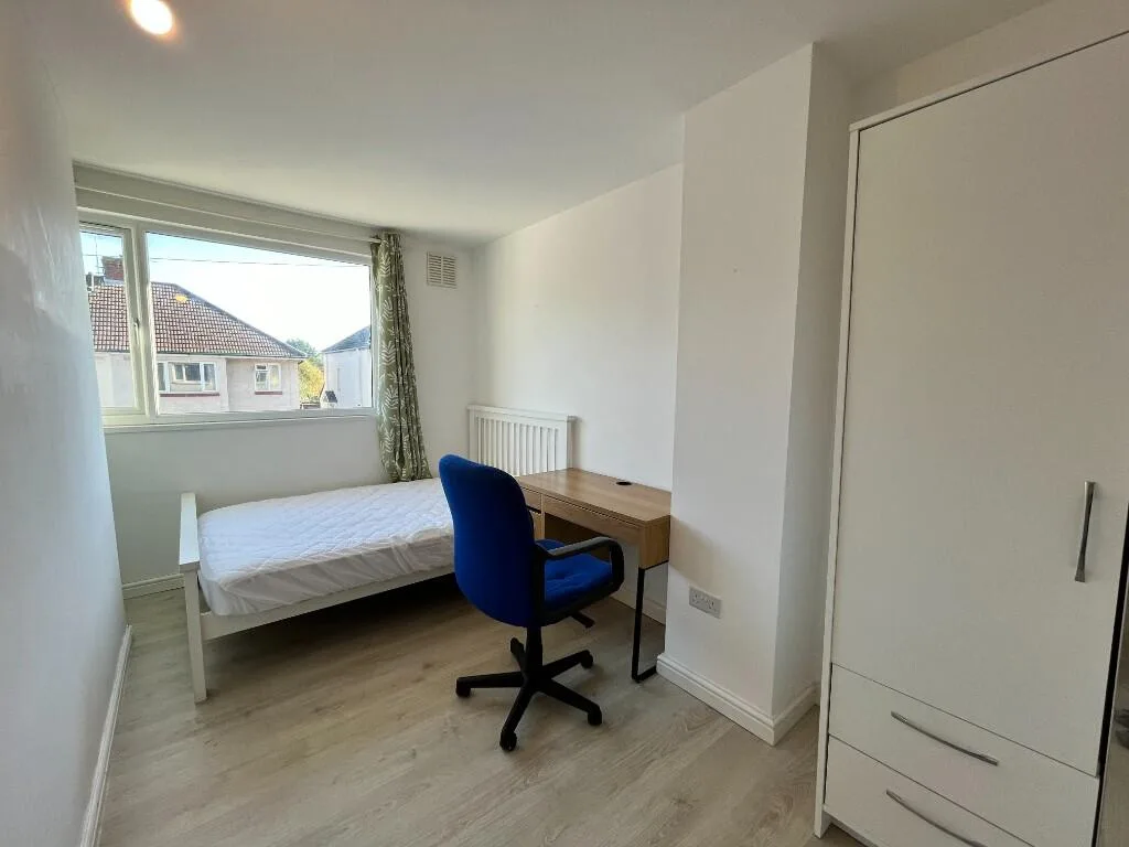 5 bedroom terraced house for rent