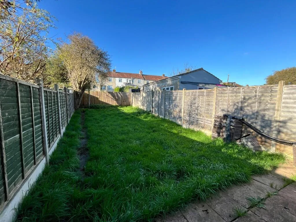 5 bedroom terraced house for rent