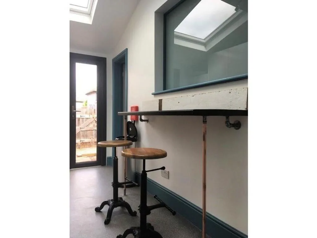 1 bedroom house share for rent