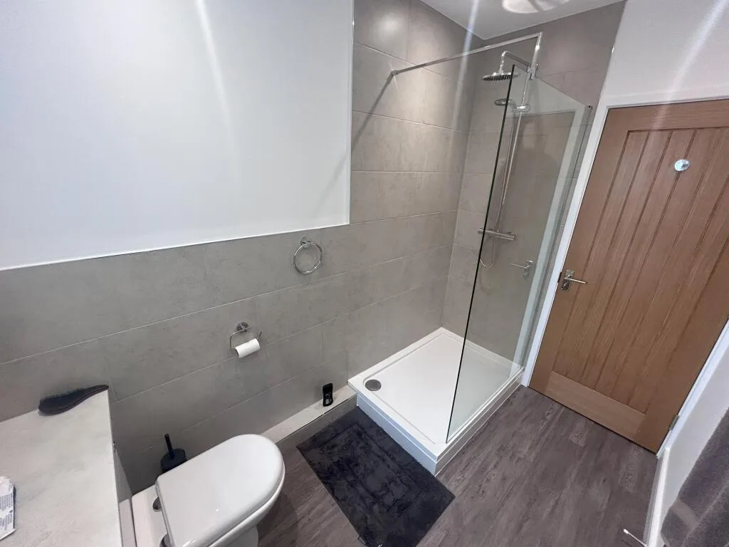 1 bedroom house share for rent