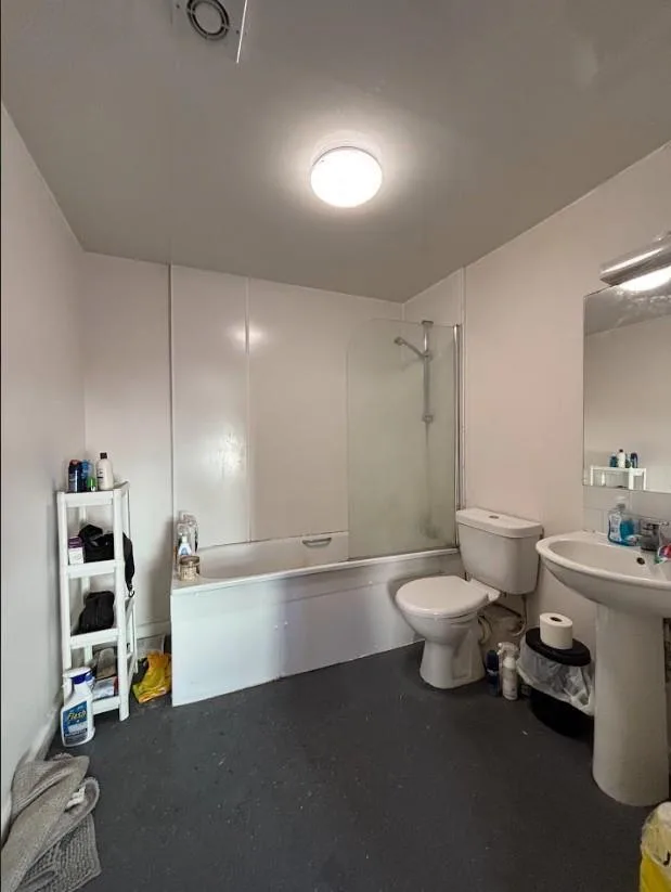 3 bedroom flat for rent