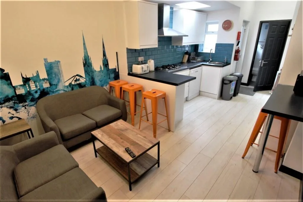 1 bedroom house share for rent