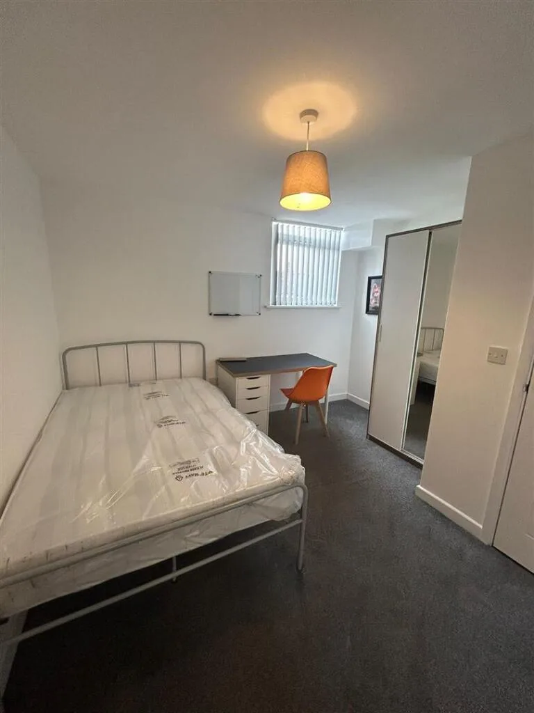 1 bedroom house share for rent