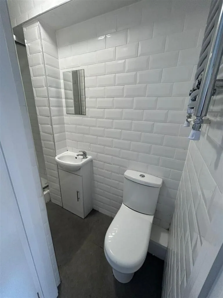 1 bedroom house share for rent