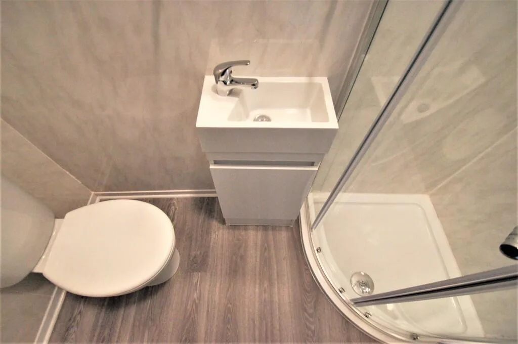 1 bedroom house share for rent