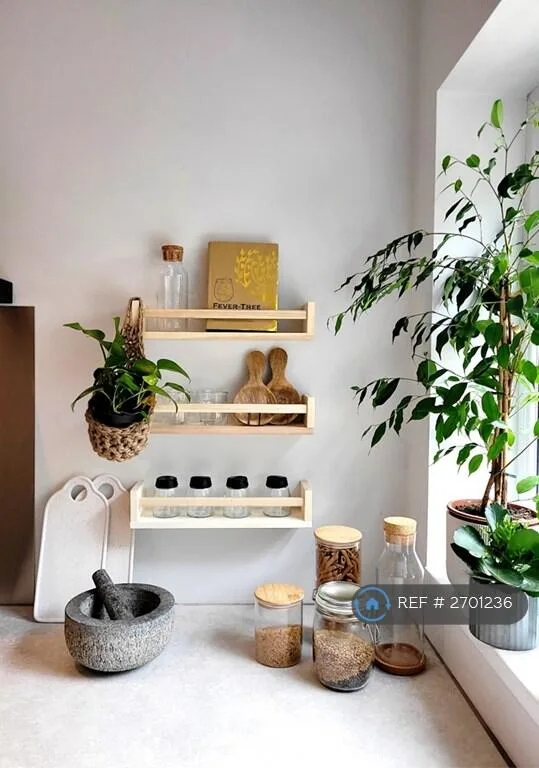 1 bedroom house share for rent