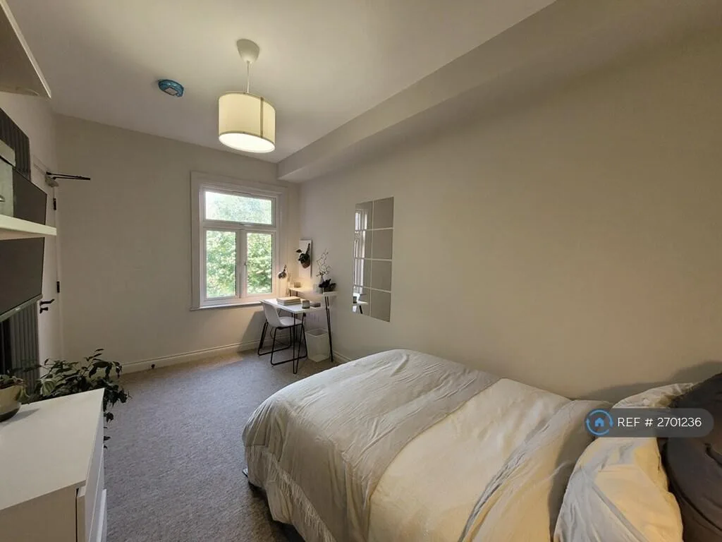 1 bedroom house share for rent