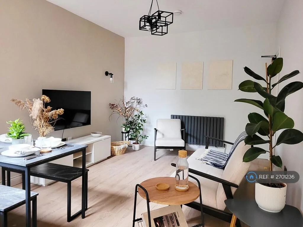 1 bedroom house share for rent