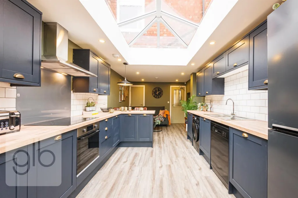 1 bedroom house share for rent