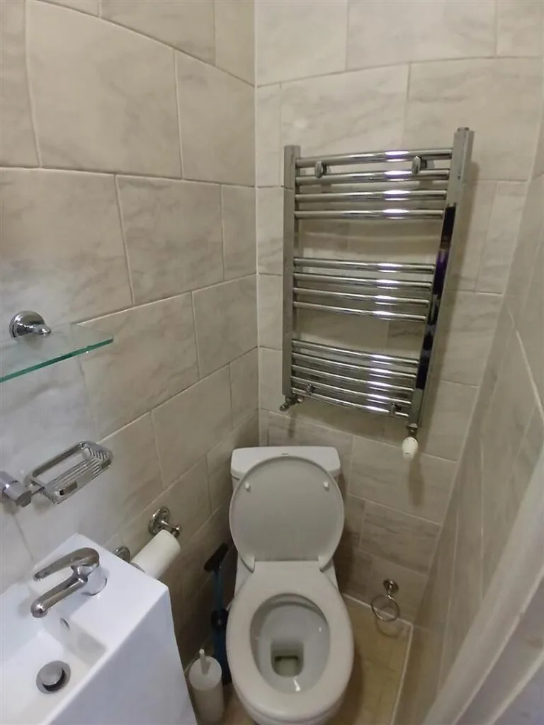 1 bedroom end of terrace house for rent