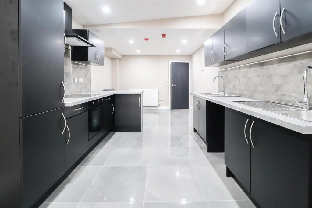 1 bedroom house share for rent