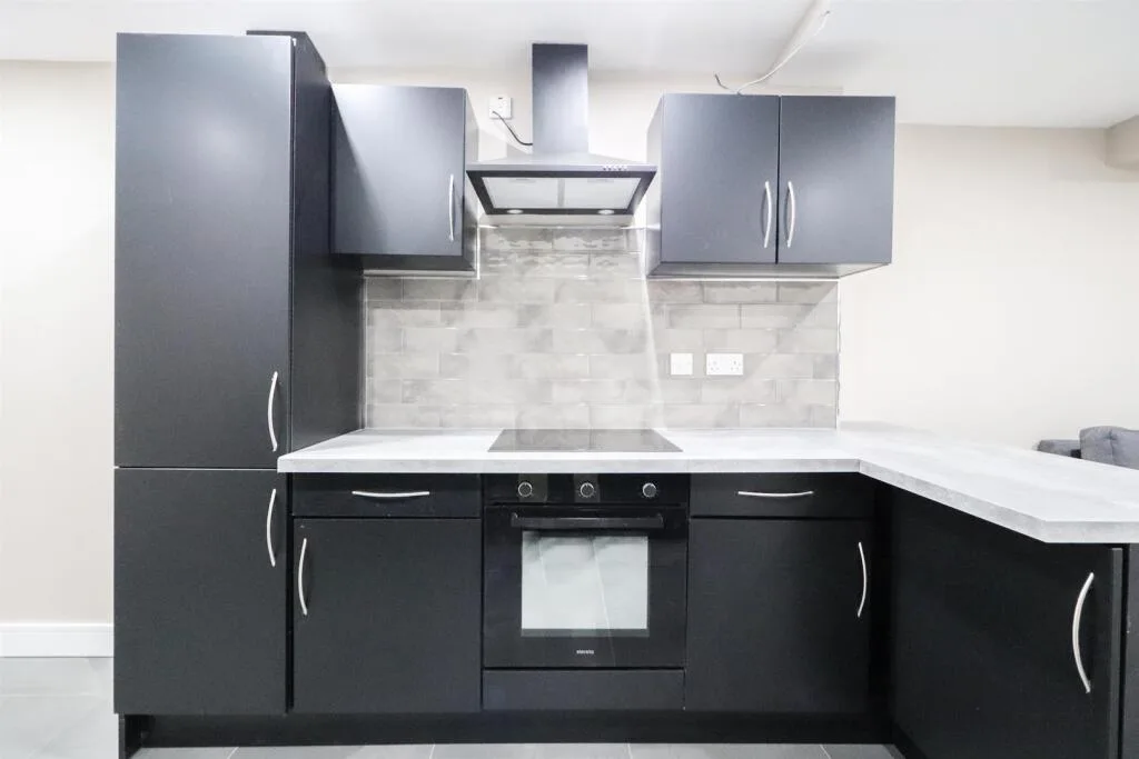 1 bedroom house share for rent