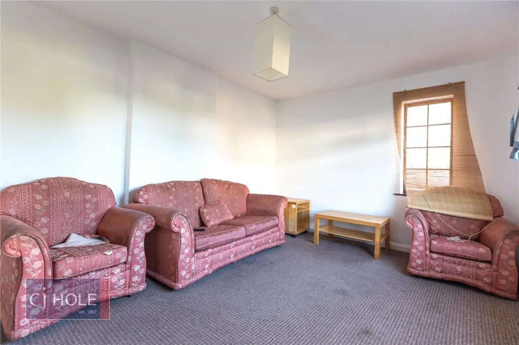 4 bedroom semi-detached house for rent