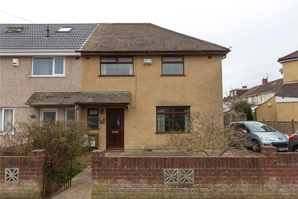 4 bedroom semi-detached house for rent
