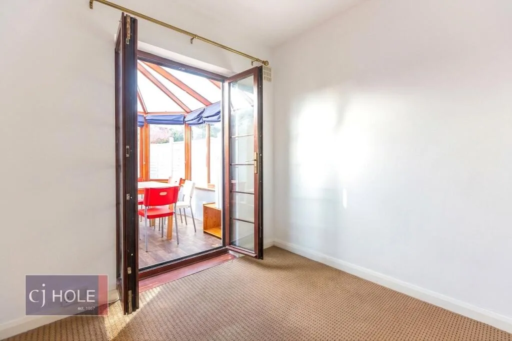 4 bedroom semi-detached house for rent