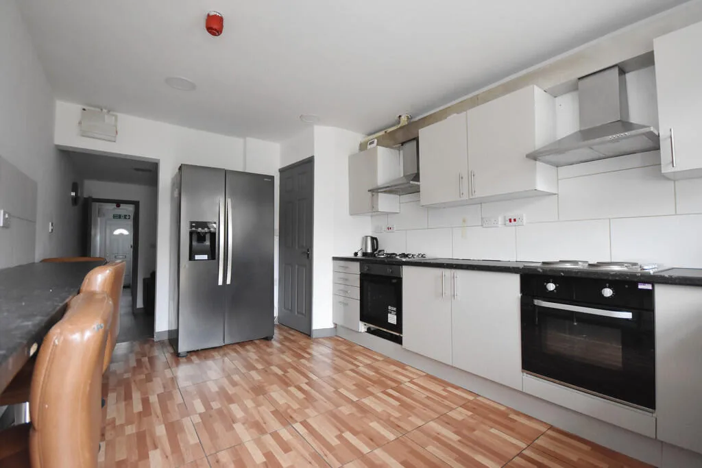 1 bedroom house share for rent