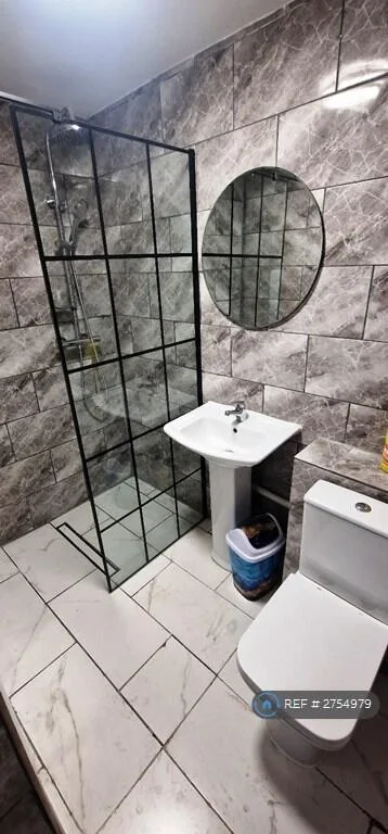 1 bedroom house share for rent