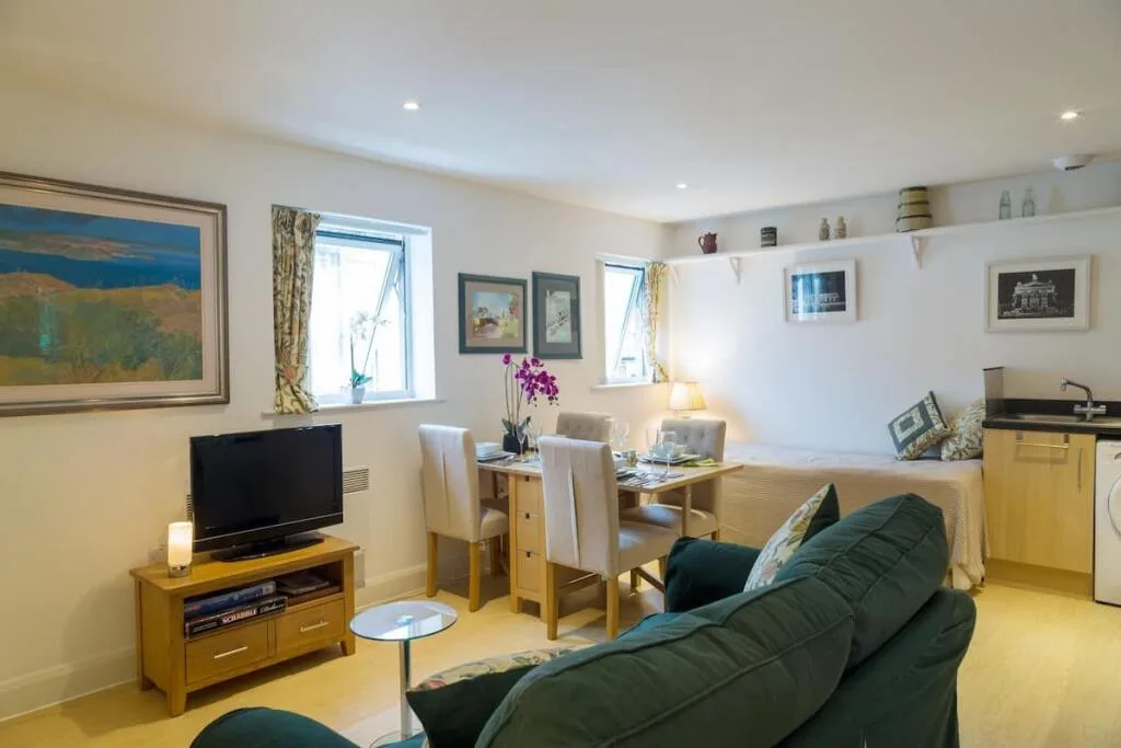 Studio flat for rent