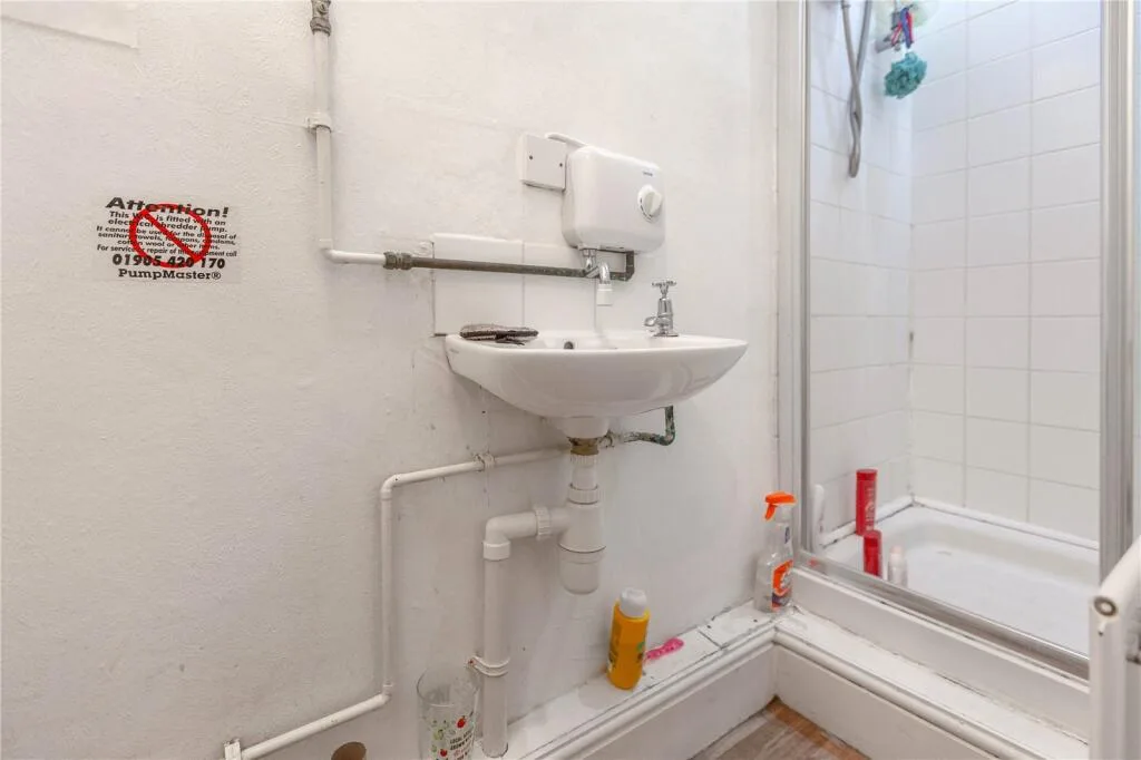 6 bedroom terraced house for rent