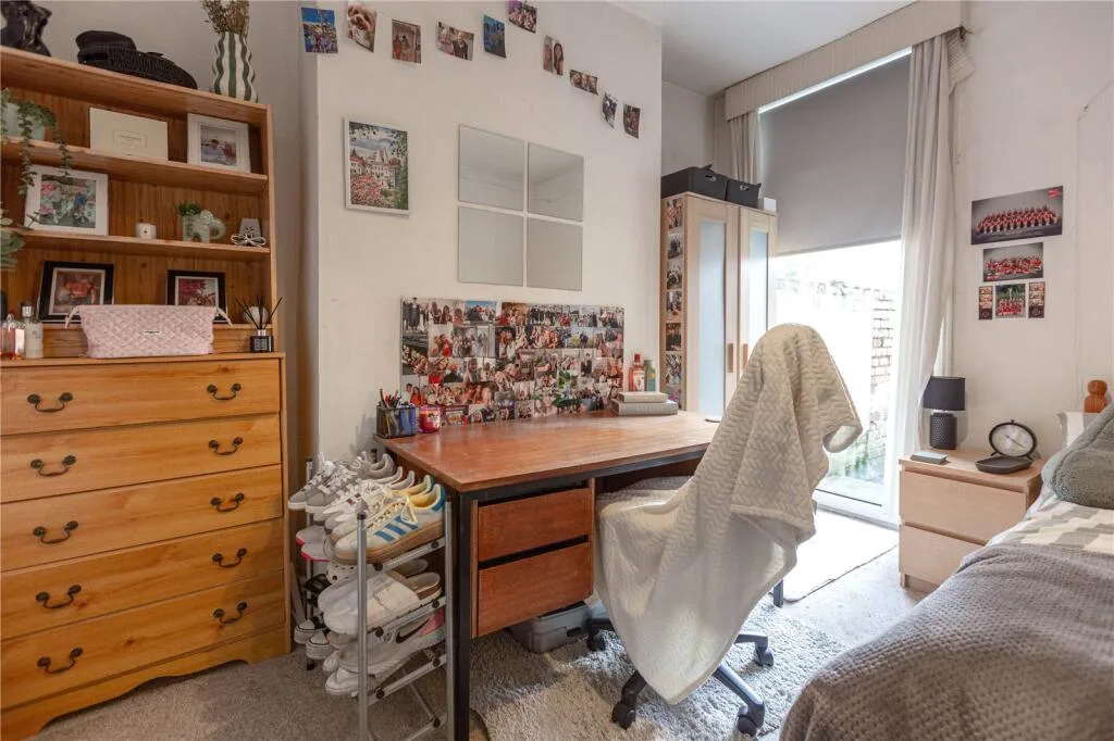 6 bedroom terraced house for rent