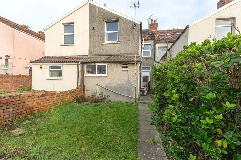 6 bedroom terraced house for rent
