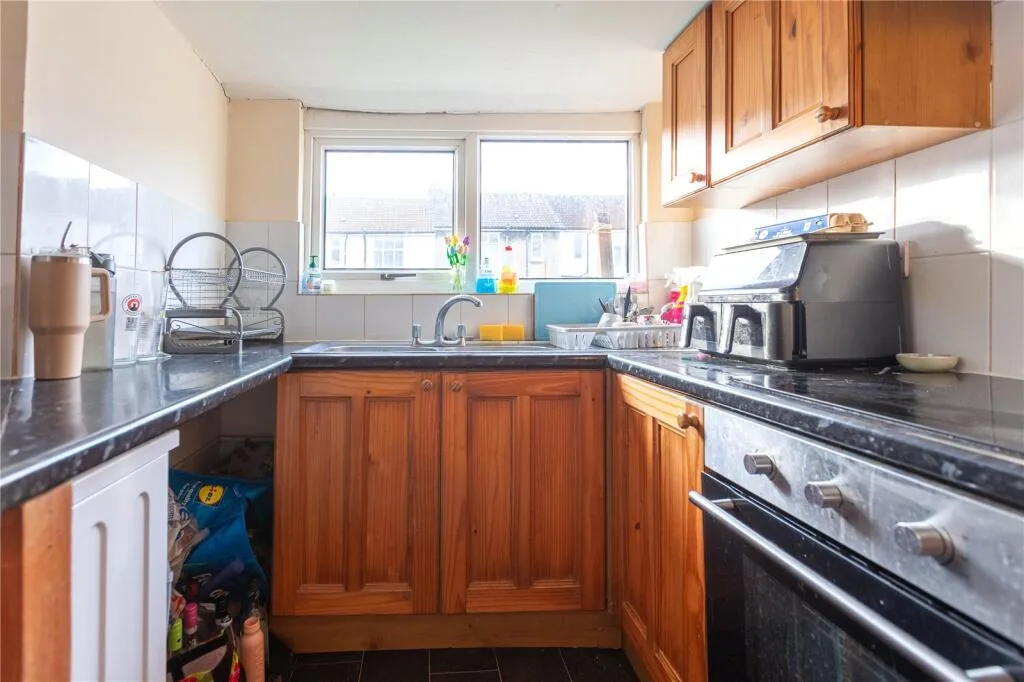 6 bedroom terraced house for rent