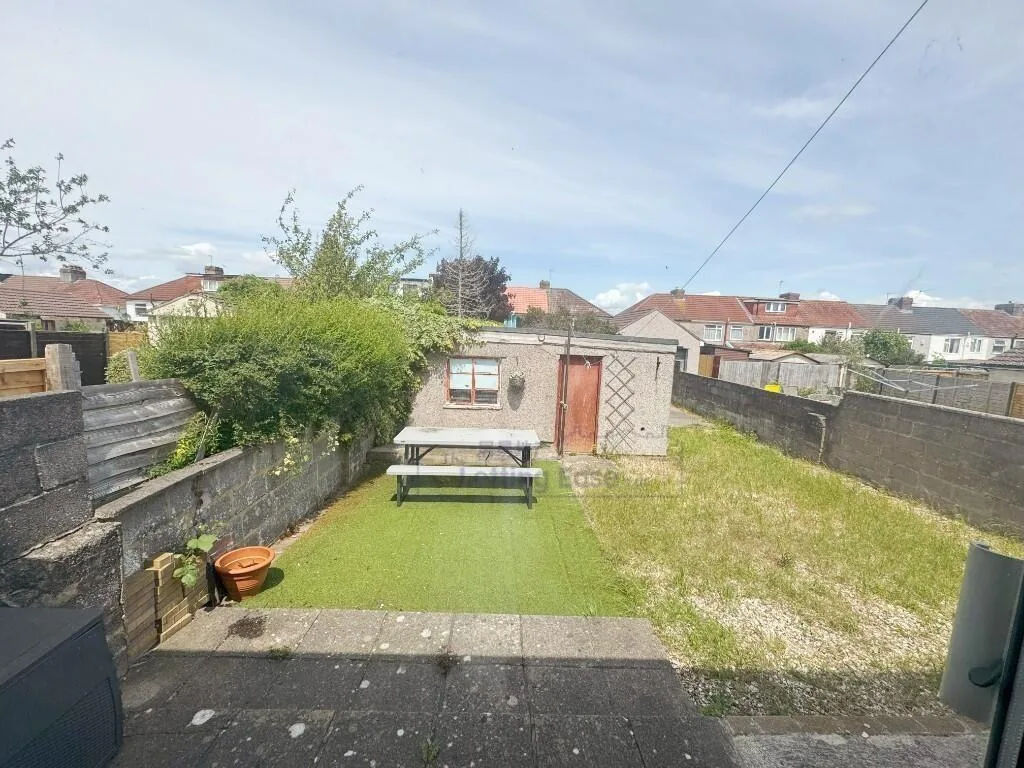 4 bedroom semi-detached house for rent